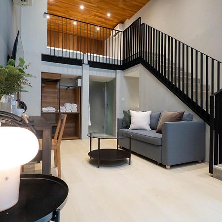 Woodstory Boutique Hotel Бангкок Экстерьер фото
